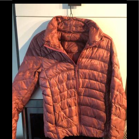 Uniqlo puffer jacket women’s small